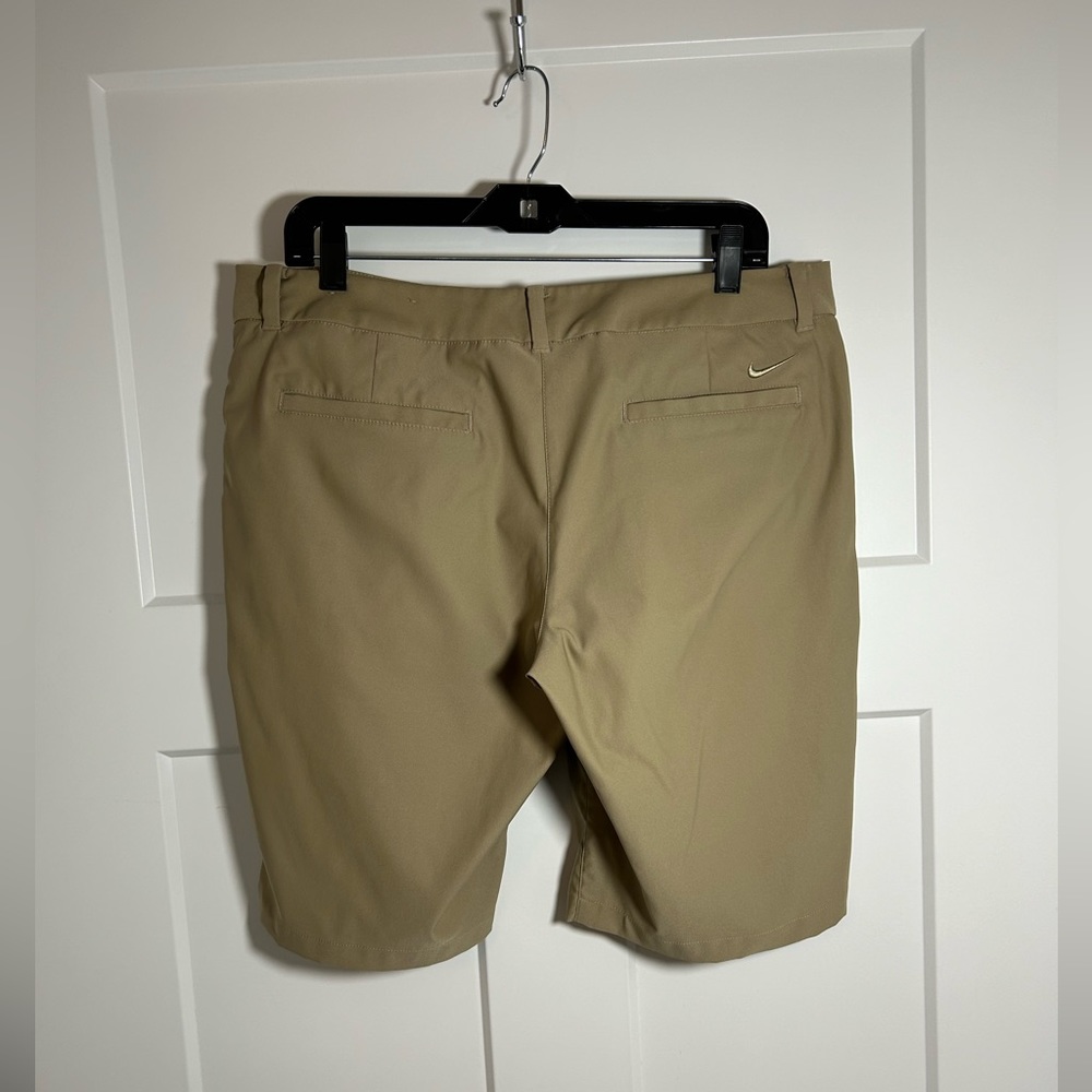 Size 12 Nike golf shorts, Bermuda shorts - Picture 3 of 11